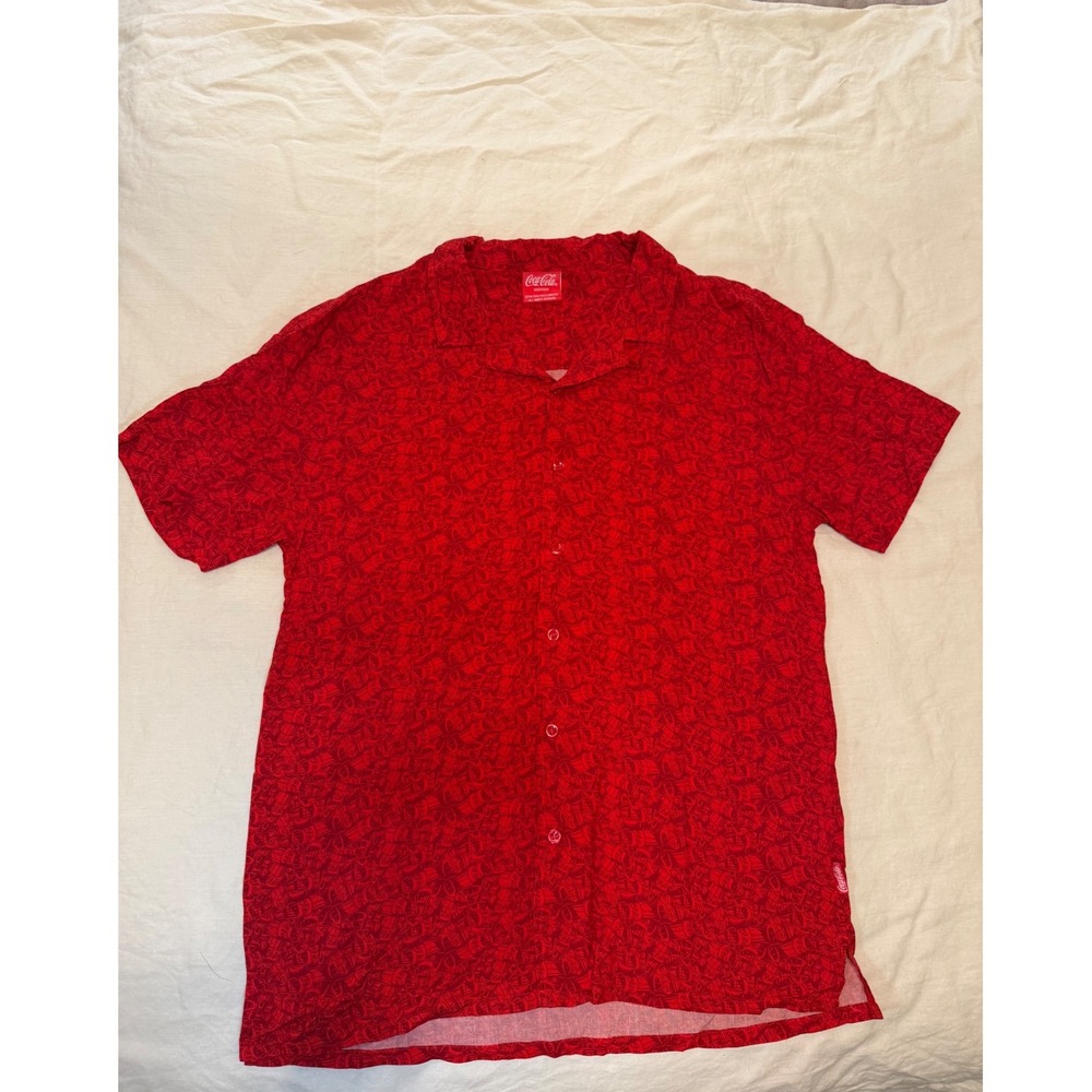 Coca-Cola Mens Red All Over Print Button Down Short Sleeve Shirt Medium